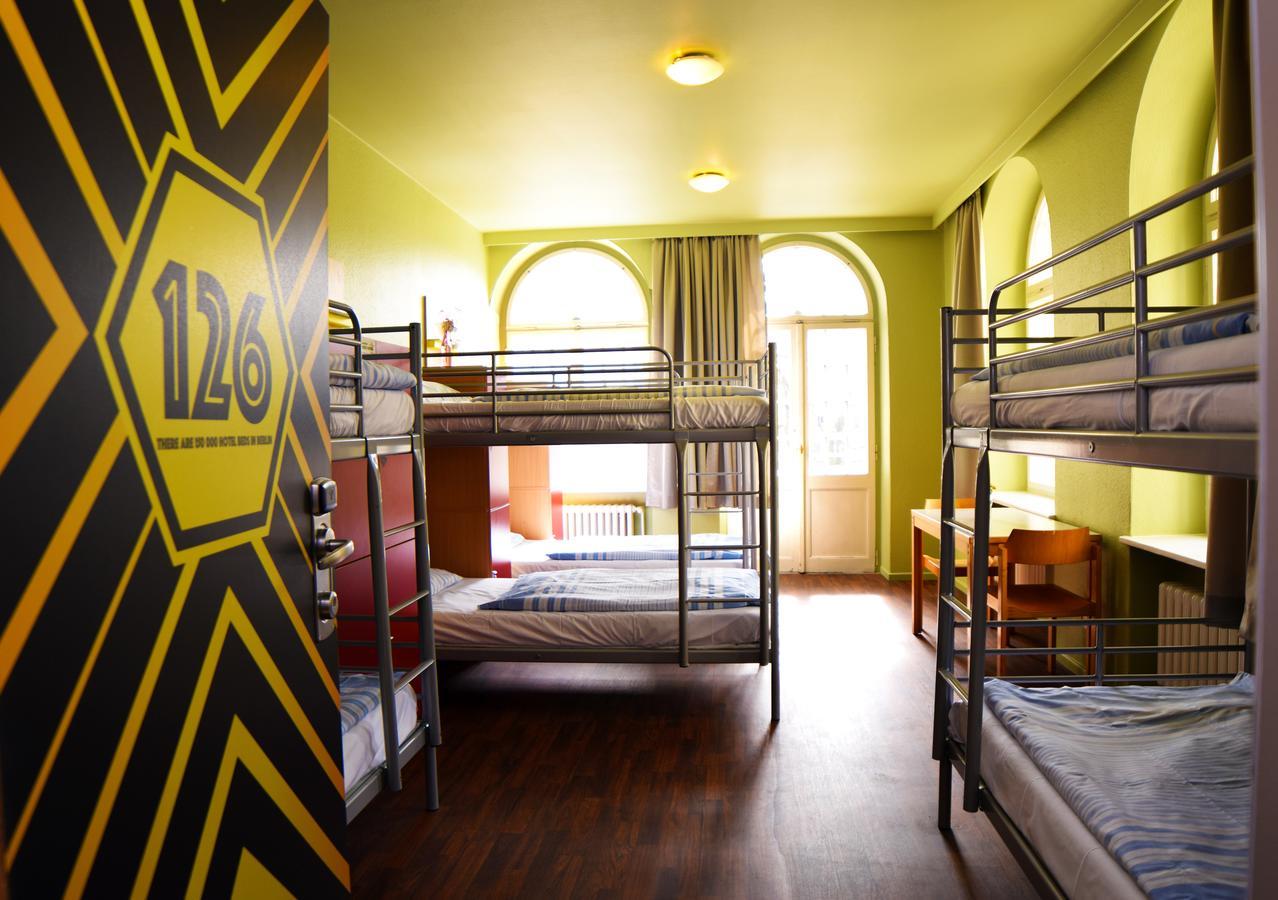 Eenpersoonsbed in Slaapzaal voor 12 Personen